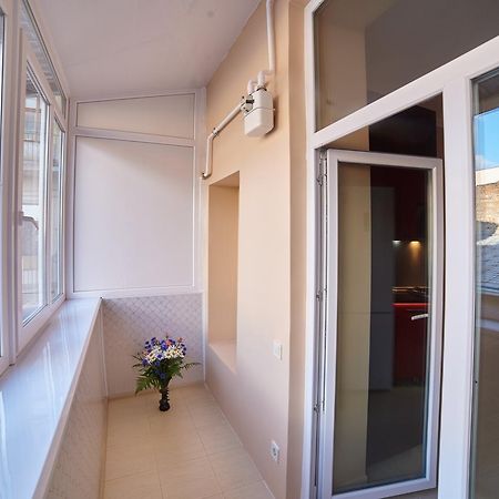 2 Bedrooms Apartment 150M From Opera House Lviv Extérieur photo
